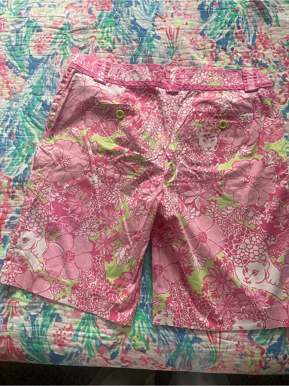 Vintage Lilly Pulitzer Pink Floral Pattern Women’s Shorts